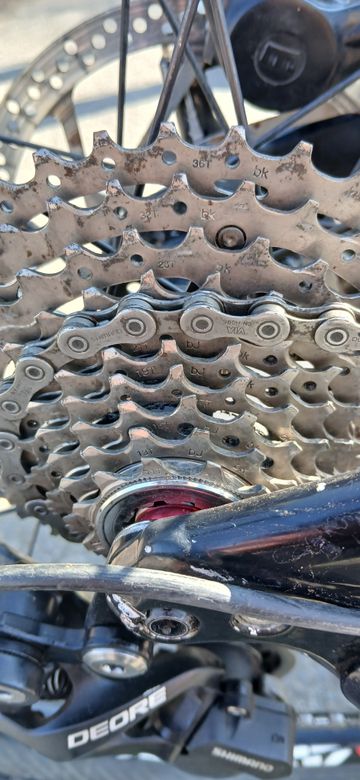 Used Specialized Stumpjumper Shimano Deore XT 2012 Mountainbike, Black — image 19 of 26