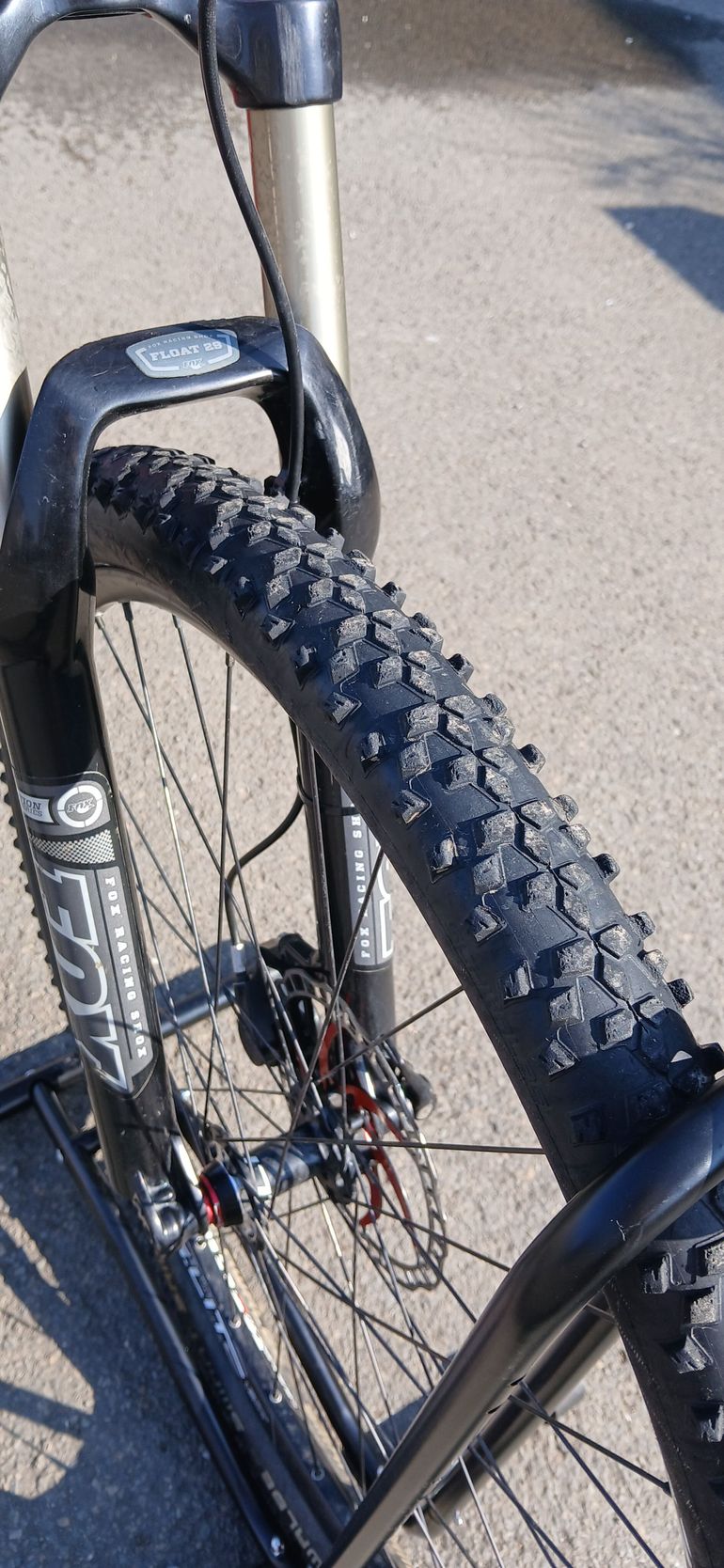 Used Specialized Stumpjumper Shimano Deore XT 2012 Mountainbike, Black — image 11 of 26