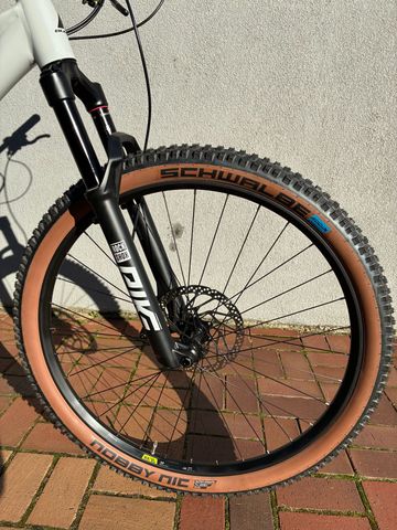 Used BULLS Duro 29 2023 2023 Mountainbike, Light Gray, 29 — image 4 of 11