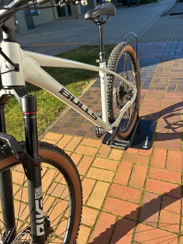 Used BULLS Duro 29 2023 2023 Mountainbike, Light Gray, 29 — image 8 of 11