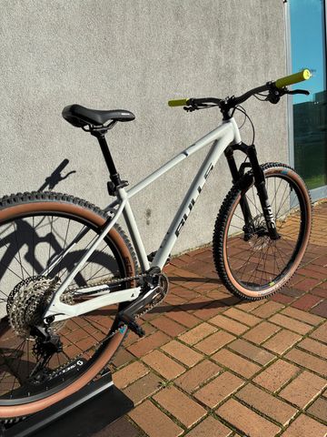 Used BULLS Duro 29 2023 2023 Mountainbike, Light Gray, 29 — image 3 of 11
