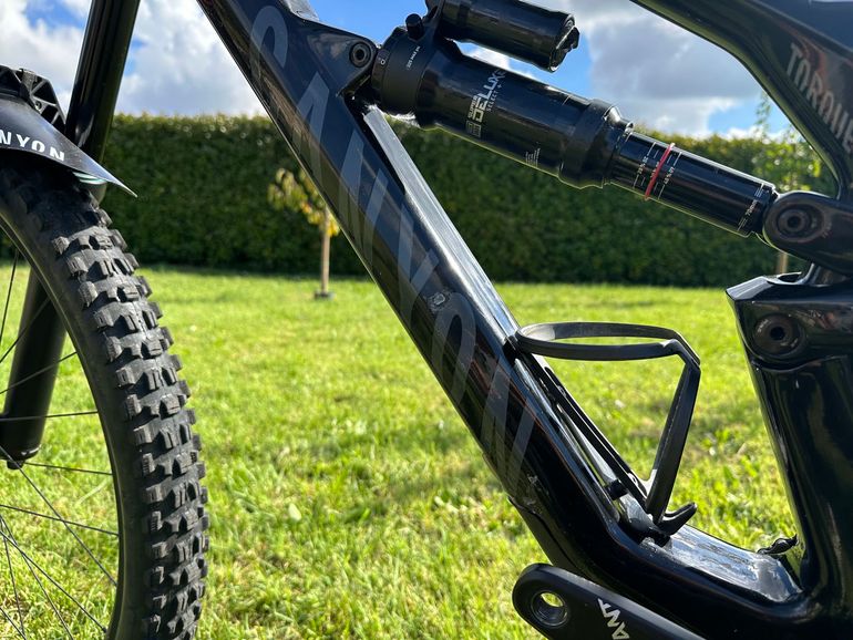 Used Canyon Torque 29 CF 7 2023 2023 Mountainbike, Black, 29 — image 6 of 9