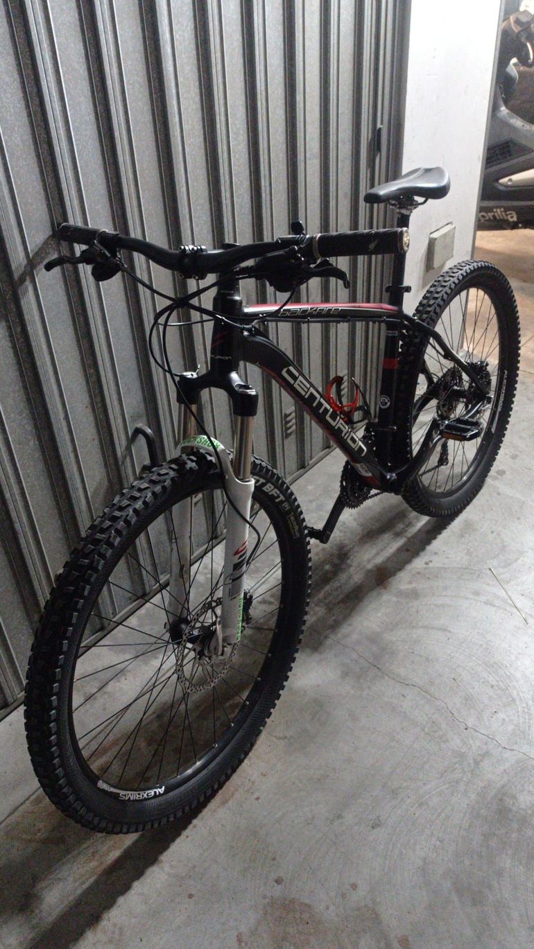 Used Centurion Backfire Pro 800 2024 2024 Mountainbike, Black, 29 — image 3 of 3