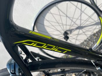 Used Scott Addict 30 2018 2018 Road & Gravel, Black — image 16 of 18