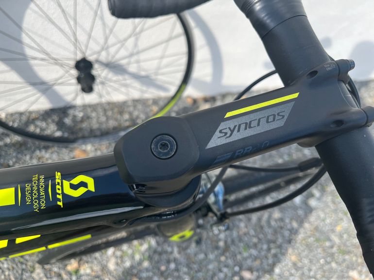 Used Scott Addict 30 2018 2018 Road & Gravel, Black — image 10 of 18