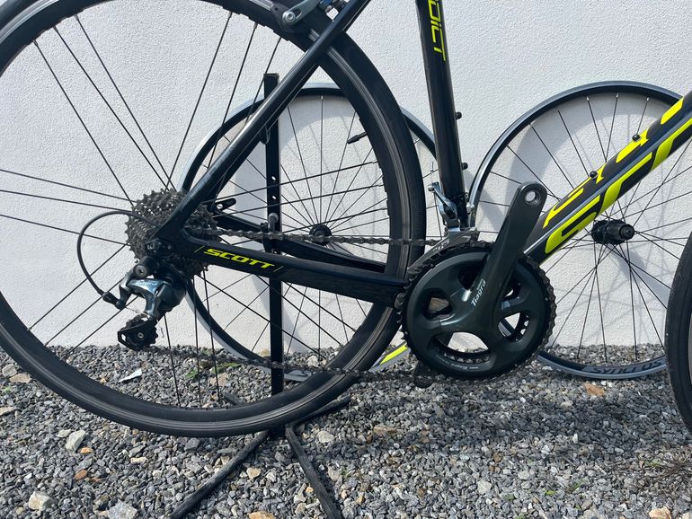 Used Scott Addict 30 2018 2018 Road & Gravel, Black — image 2 of 18