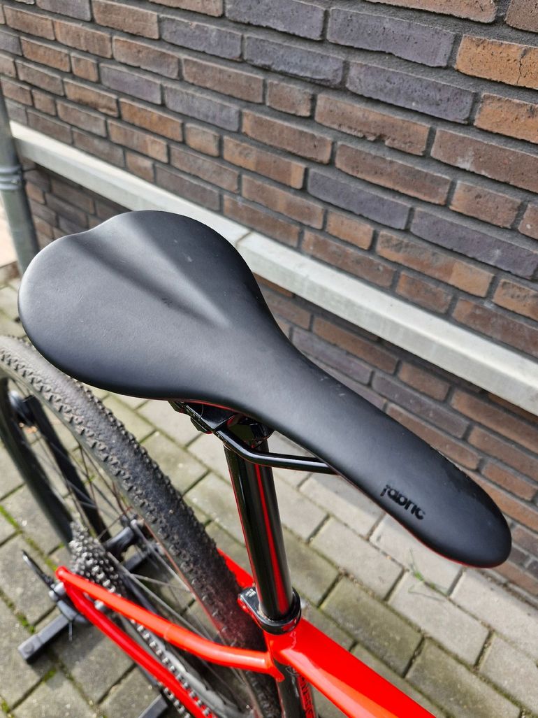 Used Specialized Diverge E5 2023 2023 Road & Gravel, Red — image 8 of 15