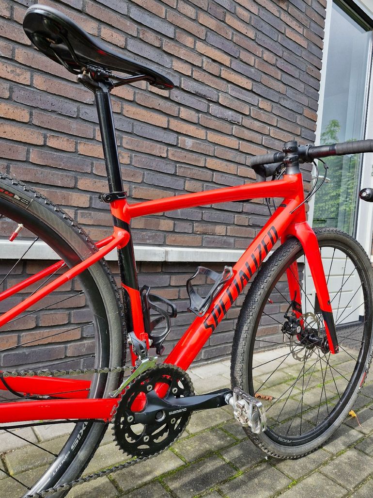 Used Specialized Diverge E5 2023 2023 Road & Gravel, Red — image 3 of 15