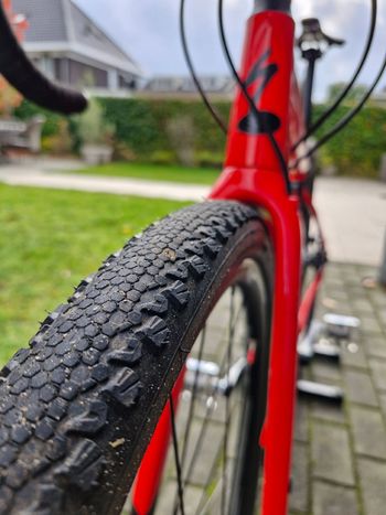 Used Specialized Diverge E5 2023 2023 Road & Gravel, Red — image 12 of 15