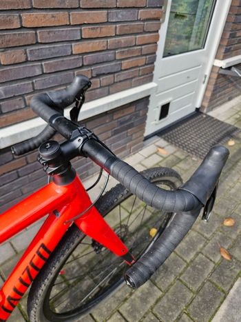 Used Specialized Diverge E5 2023 2023 Road & Gravel, Red — image 9 of 15