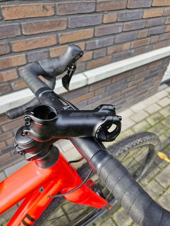 Used Specialized Diverge E5 2023 2023 Road & Gravel, Red — image 15 of 15