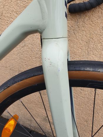 Used Giant Revolt 1 2021 2021 Road & Gravel, Green — image 2 of 9