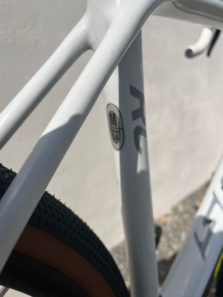 Used Scott Addict SRAM Force 2018 Road & Gravel, White — image 7 of 17