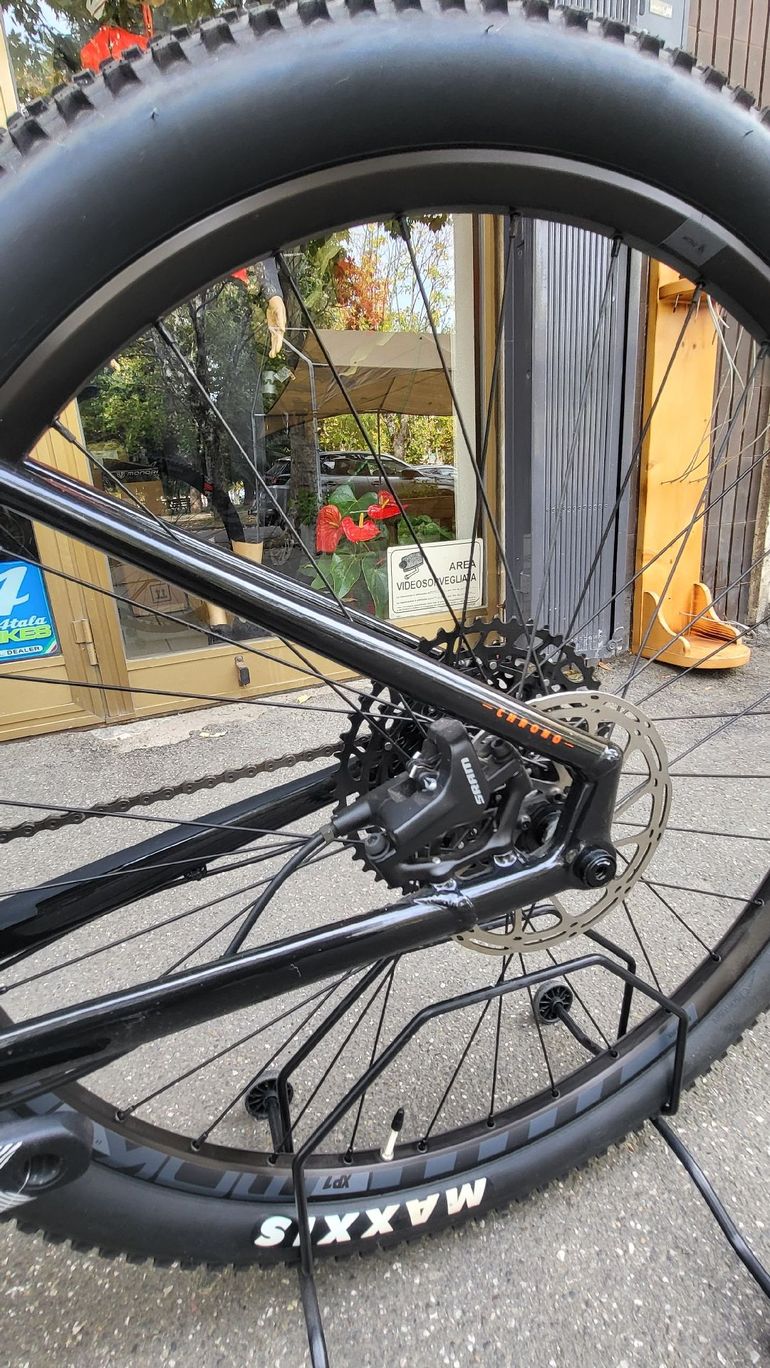 Used Mondraker CHRONO 2023 2023 Mountainbike, Black, 29 — image 5 of 7
