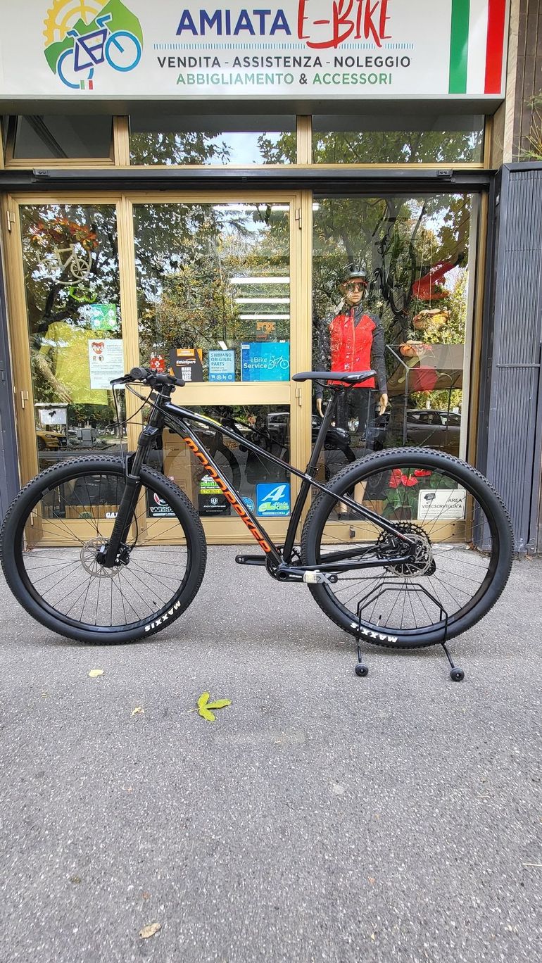 Used Mondraker CHRONO 2023 2023 Mountainbike, Black, 29 — image 2 of 7