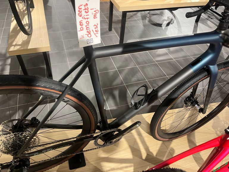 Used Specialized Crux Pro 2025 2025 Road & Gravel, Blue — image 2 of 5