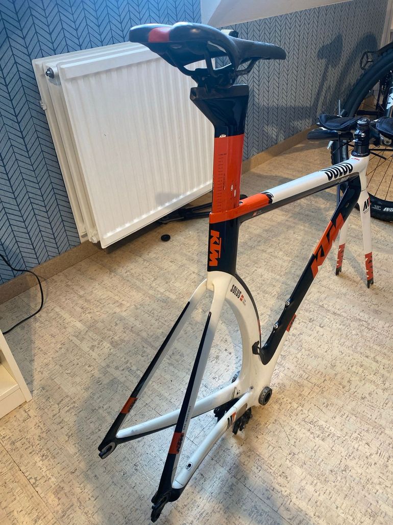 Used KTM SOLUS MASTER 2015 2015 Road & Gravel, White — image 6 of 9