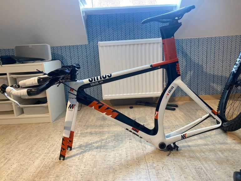 Used KTM SOLUS MASTER 2015 2015 Road & Gravel, White — image 2 of 9
