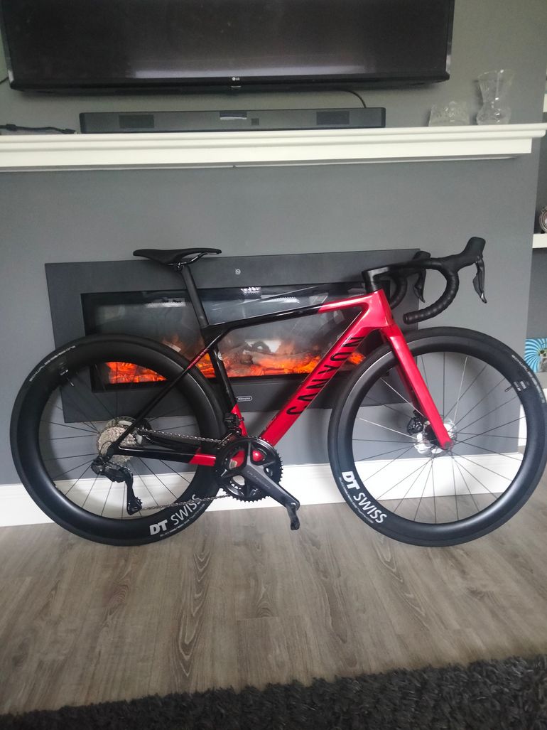 Used Canyon Ultimate CF SL 8 Aero 2023 2023 Road & Gravel, Red — image 3 of 3