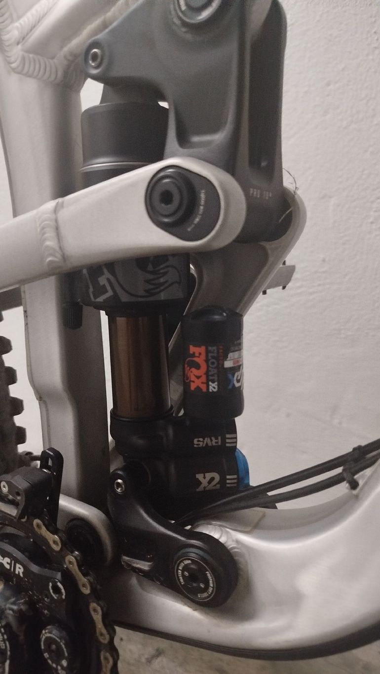 Used Propain Tyee 2024 2024 Mountainbike, Light Gray — image 7 of 7