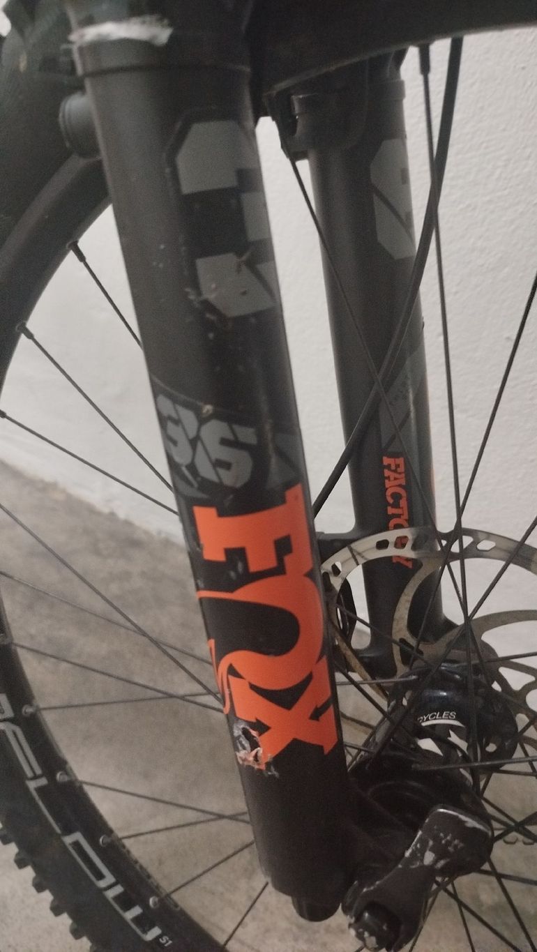 Used Propain Tyee 2024 2024 Mountainbike, Light Gray — image 3 of 7