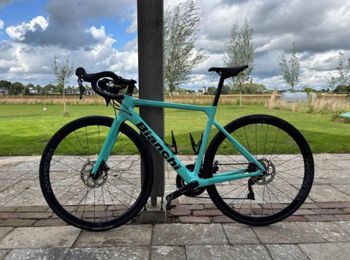 Used Bianchi Sprint Disc 105 2022 Road & Gravel
