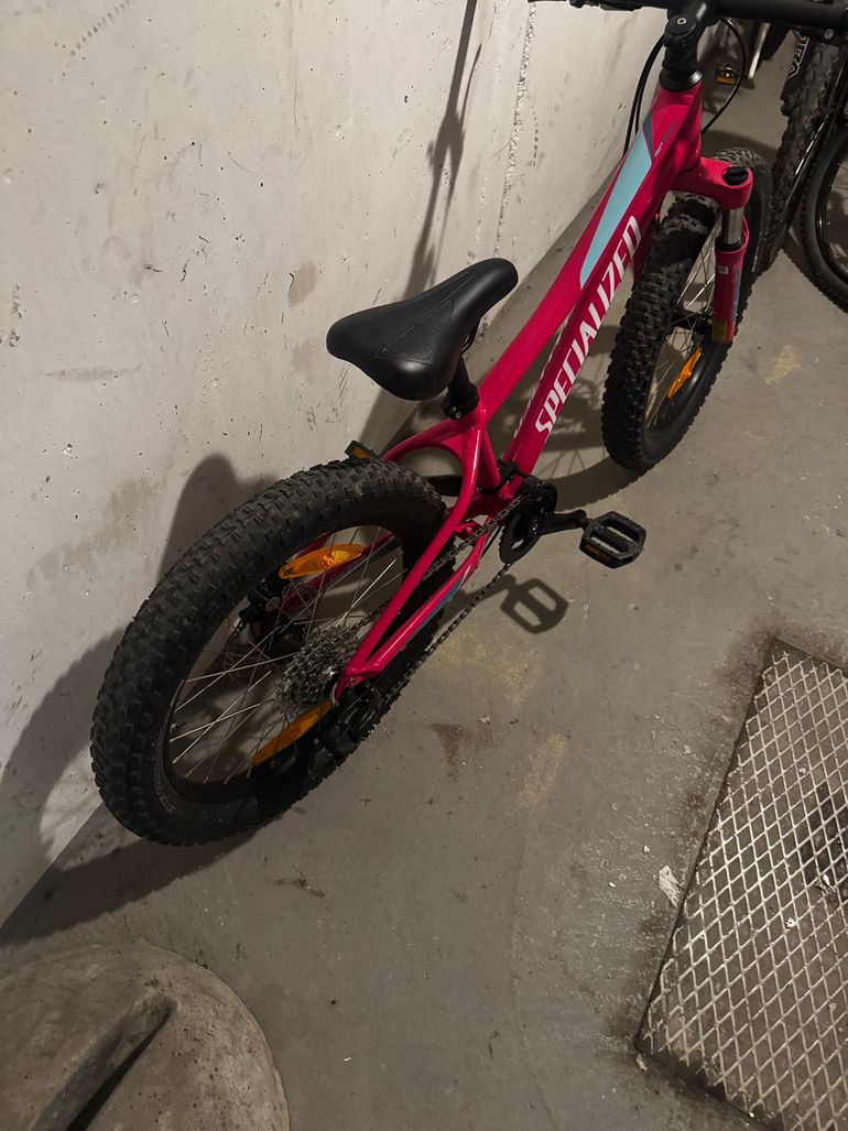 Used Specialized Rip Rock 2022 2022 Mountainbike, Purple — image 5 of 6