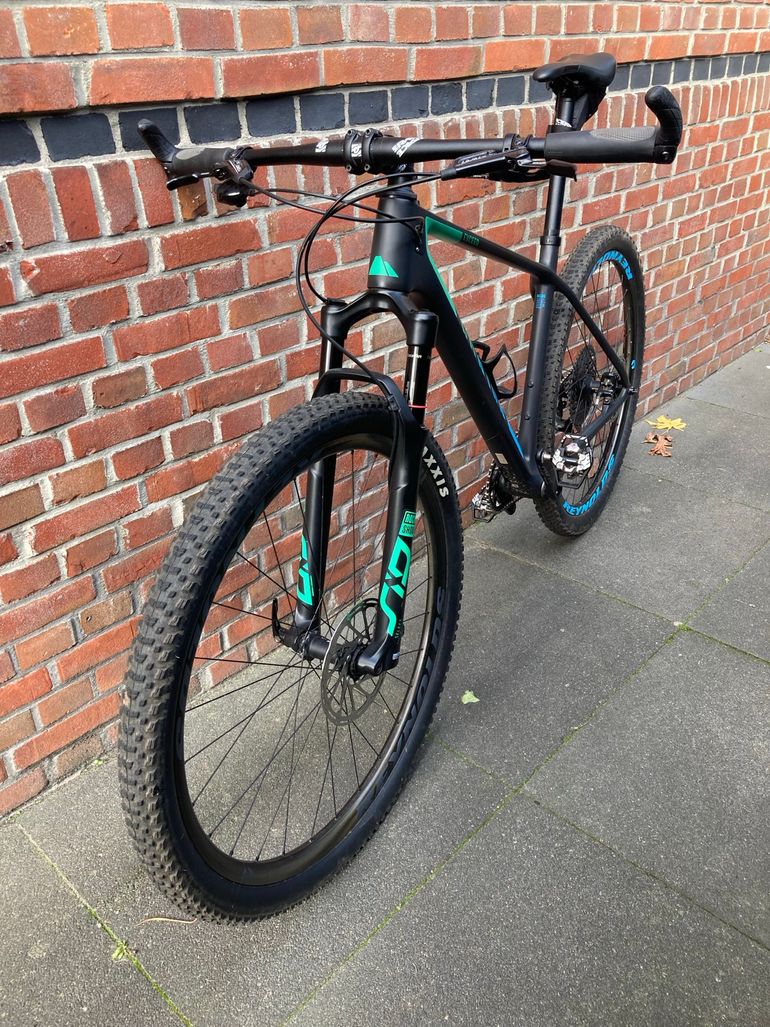 Used Canyon Exceed CF SL 7.0 2020 2020 Mountainbike, Black, 29 — image 7 of 8