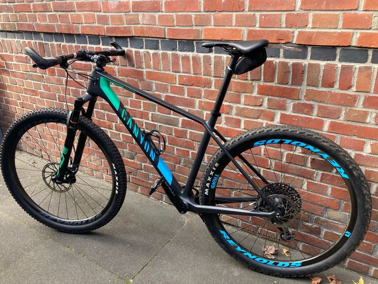 Used Canyon Exceed CF SL 7.0 2020 2020 Mountainbike, Black, 29 — image 4 of 8