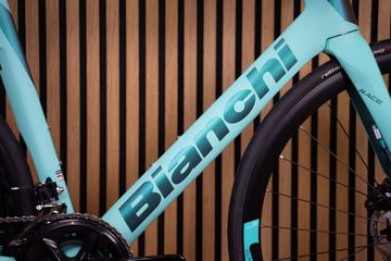 Used Bianchi Oltre Race 105 2023 2023 Road & Gravel, Blue — image 3 of 10