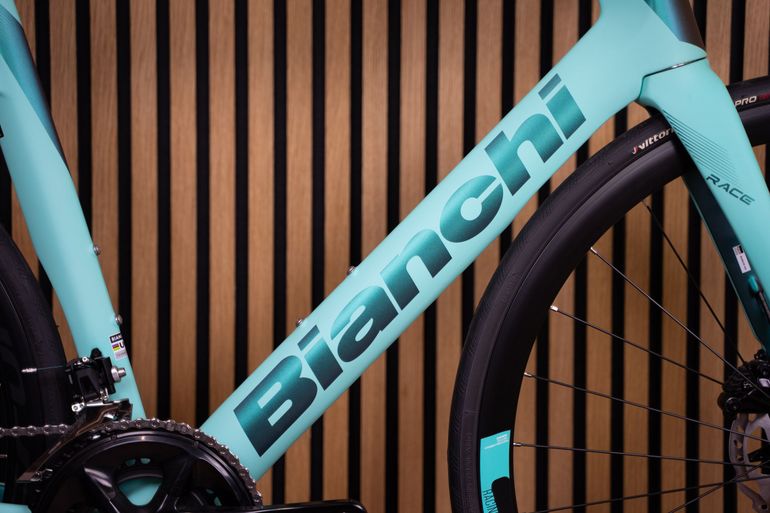 Used Bianchi Oltre Race 105 2023 2023 Road & Gravel, Blue — image 3 of 10