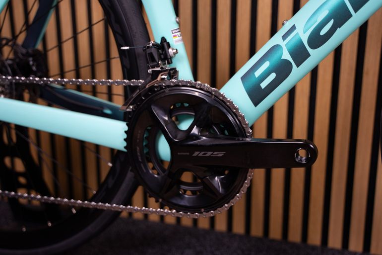 Used Bianchi Oltre Race 105 2023 2023 Road & Gravel, Blue — image 4 of 10