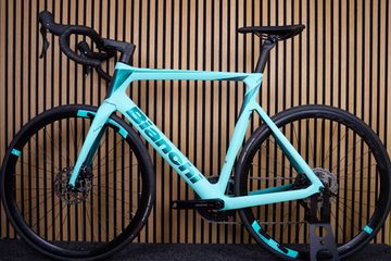 Used Bianchi Oltre Race 105 2023 2023 Road & Gravel, Blue — image 2 of 10