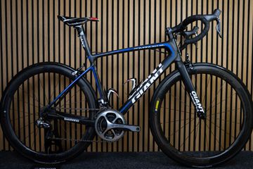 Used Giant Defy Advanced SL 0 2015 2015 Road & Gravel, Black — image 1 of 9