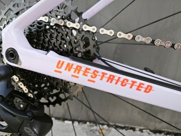 Used BMC Urs SRAM Red eTap AXS 2024 Road & Gravel, Purple — image 13 of 24