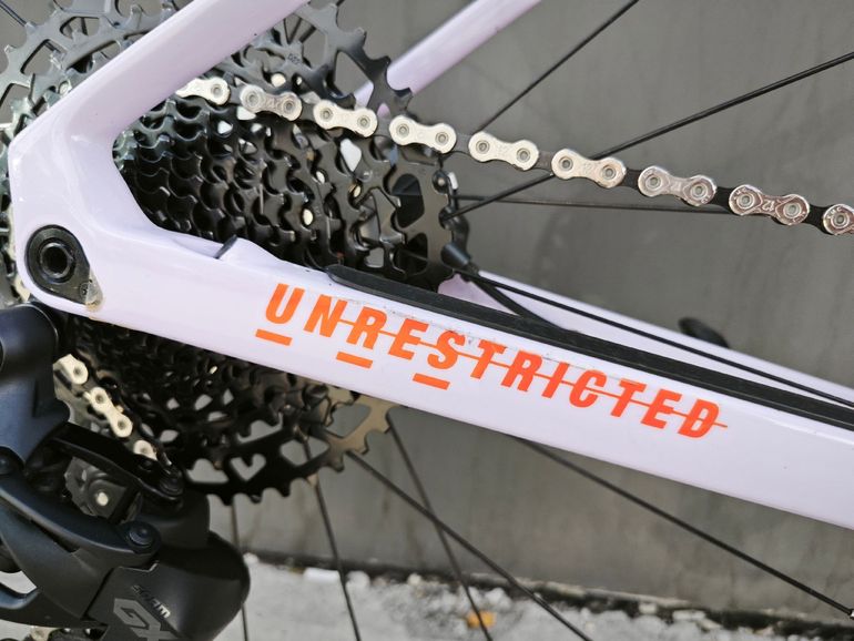 Used BMC Urs SRAM Red eTap AXS 2024 Road & Gravel, Purple — image 13 of 24