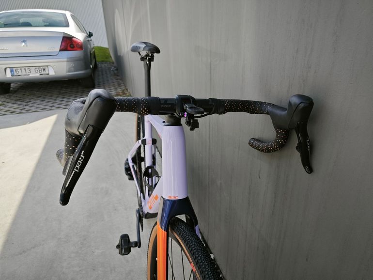 Used BMC Urs SRAM Red eTap AXS 2024 Road & Gravel, Purple — image 2 of 24