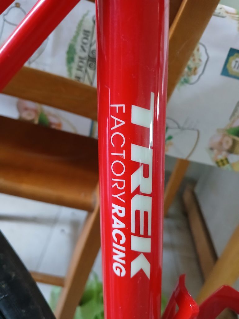 Used Trek Emonda 2019 Road & Gravel, Red — image 11 of 11