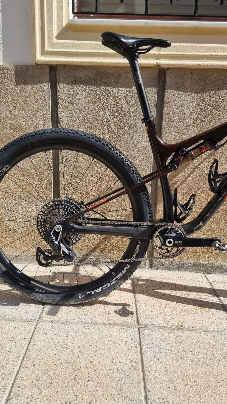 Used KTM Scarp Sram Eagle Transmission XX SL 2025 Mountainbike, Black — image 3 of 8