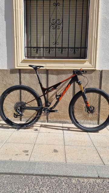 Used KTM Scarp Sram Eagle Transmission XX SL 2025 Mountainbike, Black — image 1 of 8