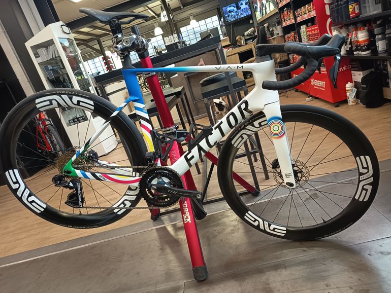 Used Factor Ostro Shimano Dura Ace Di2 2024 Road & Gravel, White — image 2 of 3