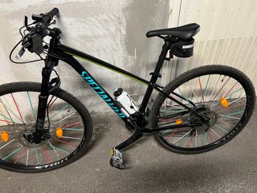 Used Specialized Rockhopper Sport 2024 2024 Mountainbike, Black, 27.5, 29 — image 8 of 9