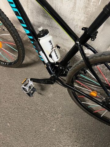 Used Specialized Rockhopper Sport 2024 2024 Mountainbike, Black, 27.5, 29 — image 3 of 9