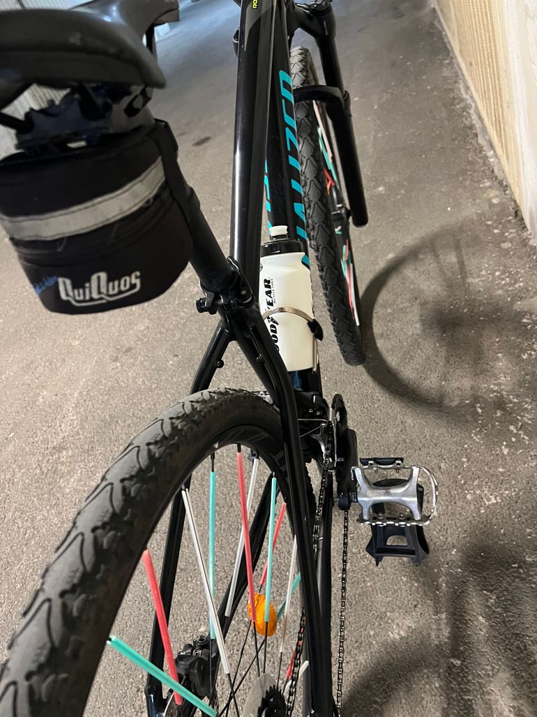 Used Specialized Rockhopper Sport 2024 2024 Mountainbike, Black, 27.5, 29 — image 2 of 9