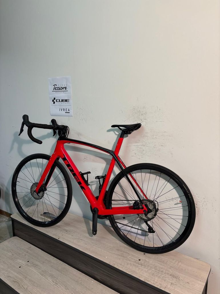 Used Trek Domane SL 6 2020 2020 Road & Gravel, Red — image 16 of 16