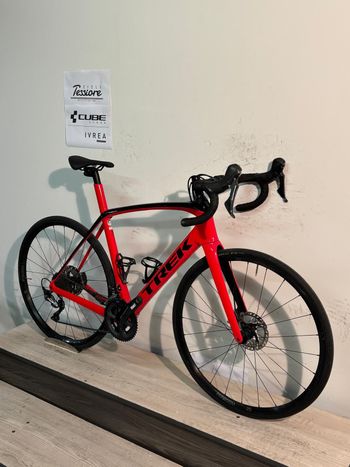 Used Trek Domane SL 6 2020 2020 Road & Gravel, Red — image 12 of 16