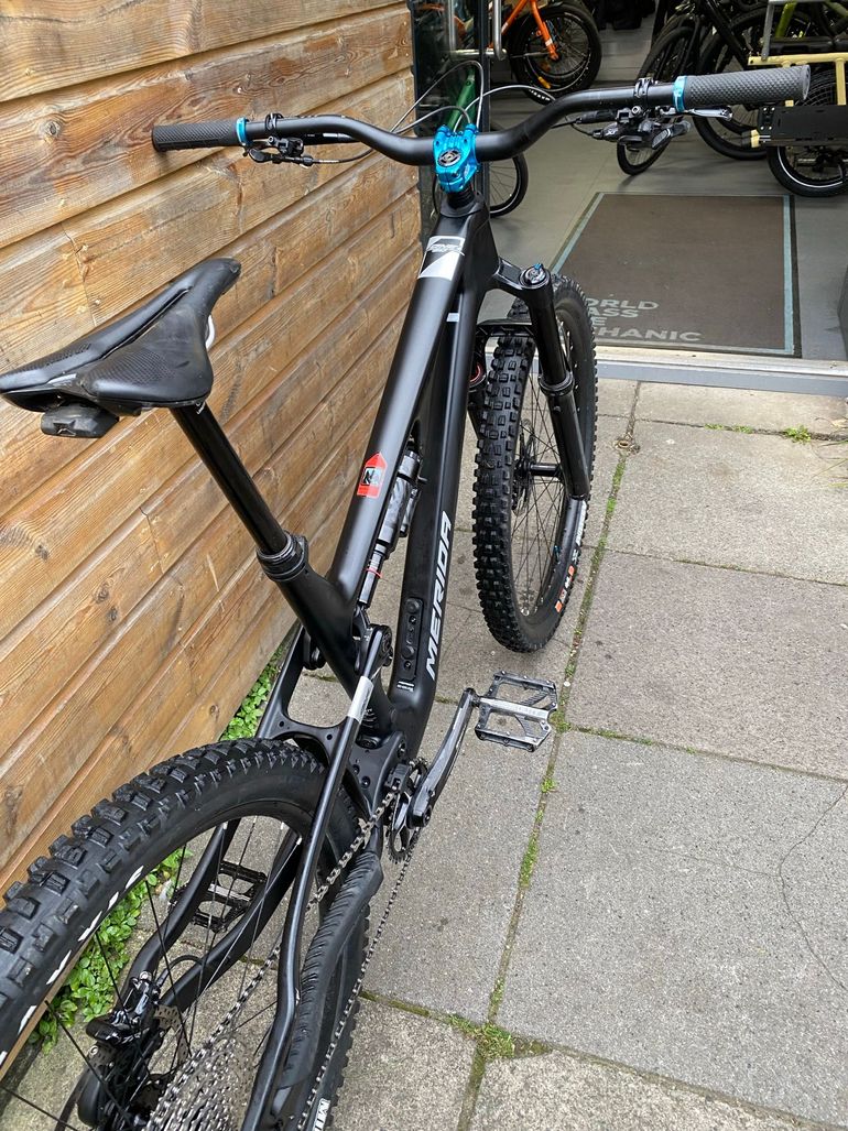 Used Merida ONE-SIXTY 6000 2024 2024 Mountainbike, Black, 27.5 — image 2 of 11