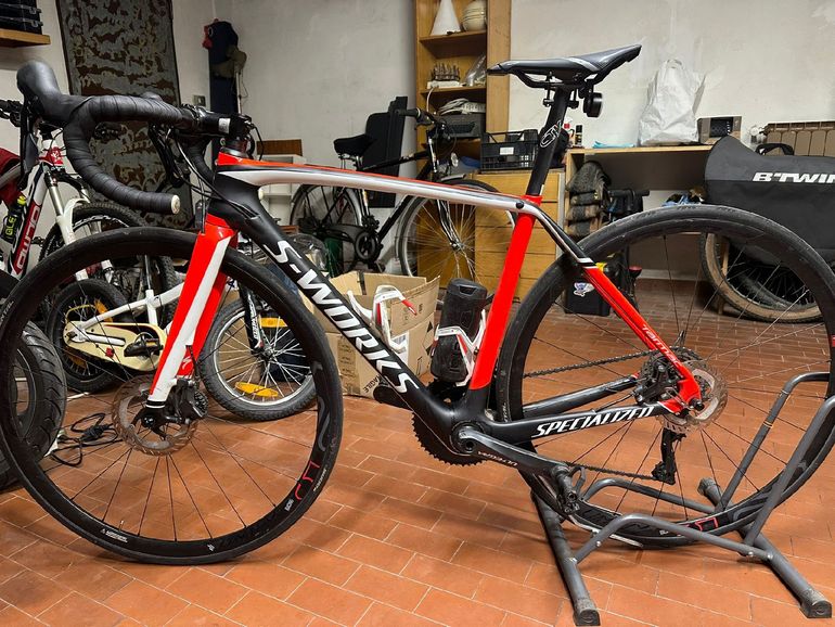 Used Specialized Tarmac SL5 2016 Road & Gravel, Red — image 2 of 6