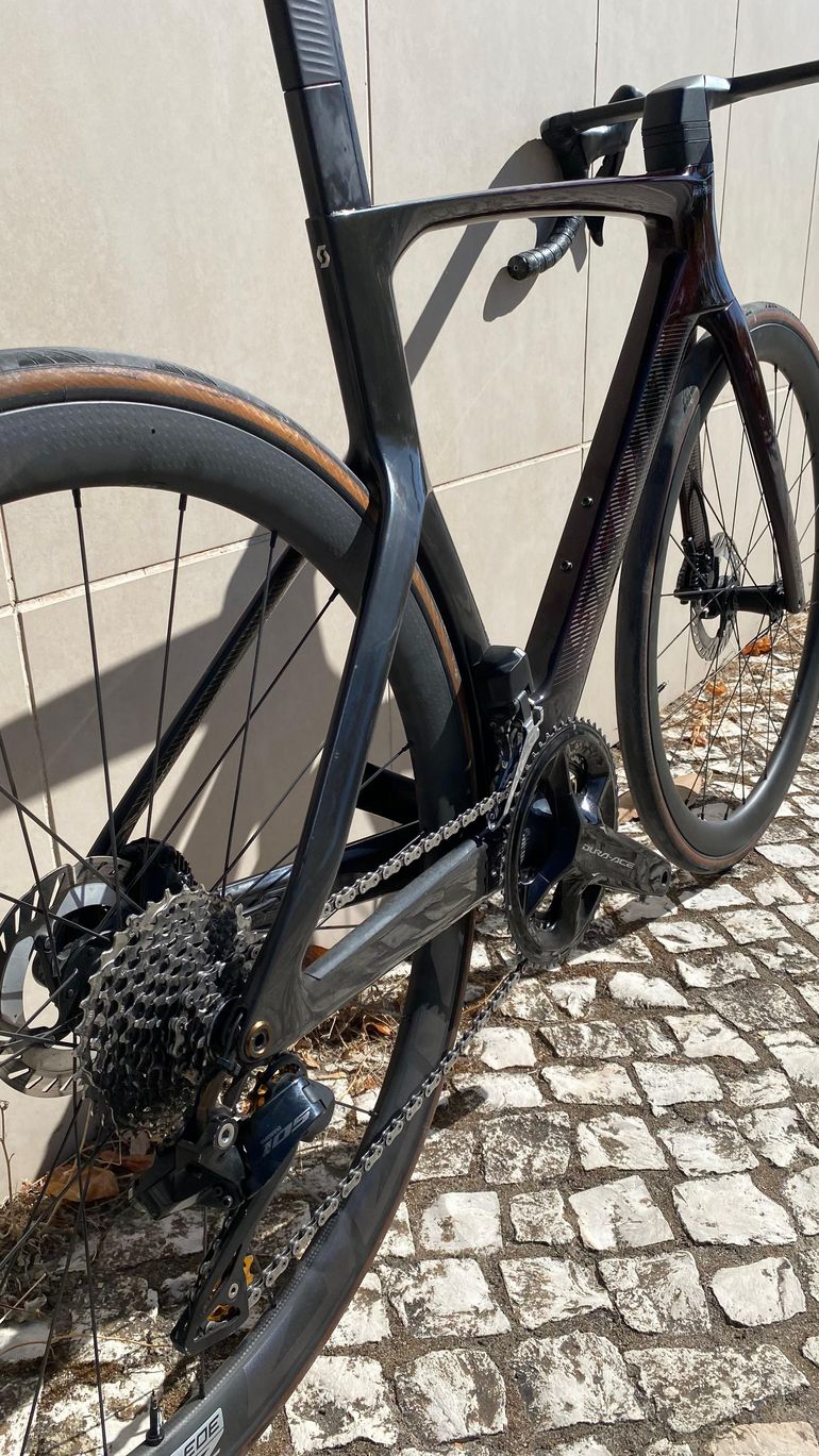 Used Scott Foil Shimano 105 Di2 2023 Road & Gravel, Red — image 6 of 12