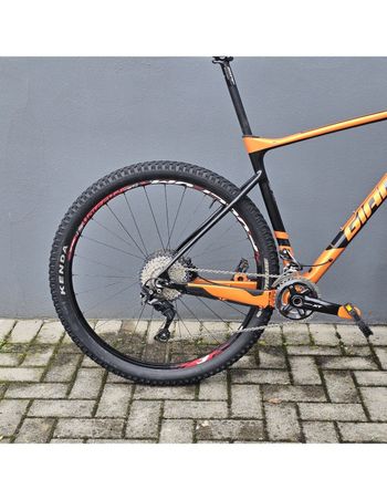 Used Giant XtC Advanced 2022 Mountainbike, Orange — image 2 of 11